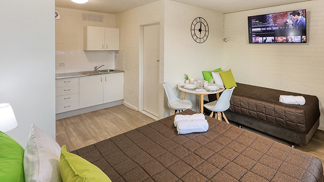 Queen & King Single Rooms